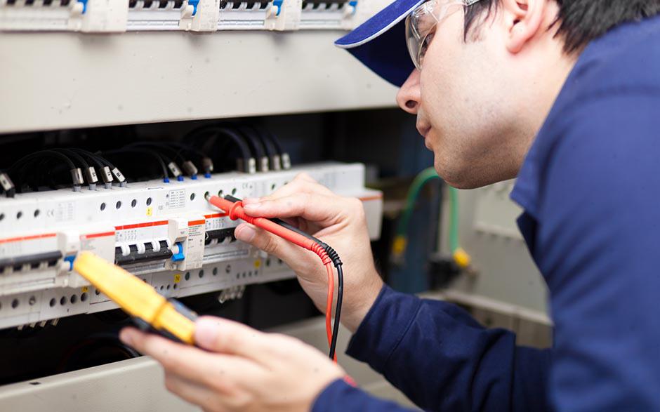 recherche travail électricien bâtiment Guyancourt